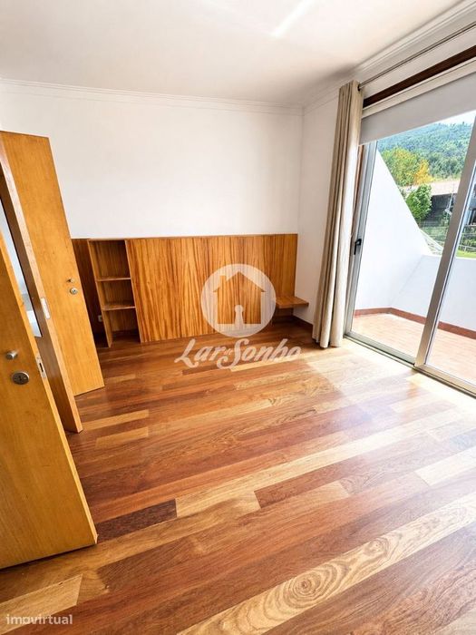 Moradia T3 com Piscina ao pé do Rio