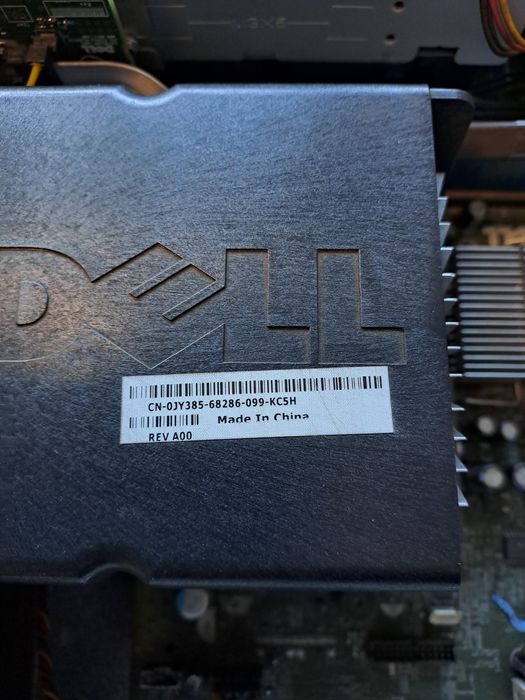 Komputer stacjonarny DELL OPTIPLEX 700 plus grafika