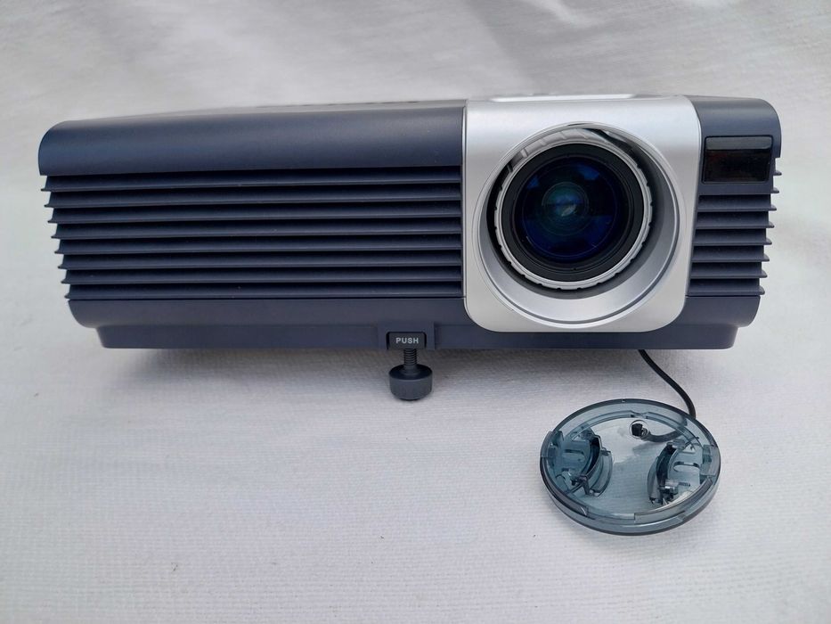Videoprojector BENQ PB6200 com estojo