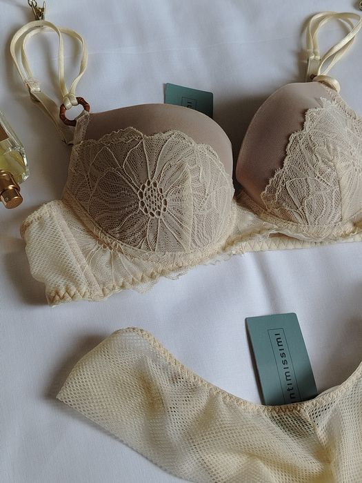 Шикарний романтичний комплект балконет Intimissimi