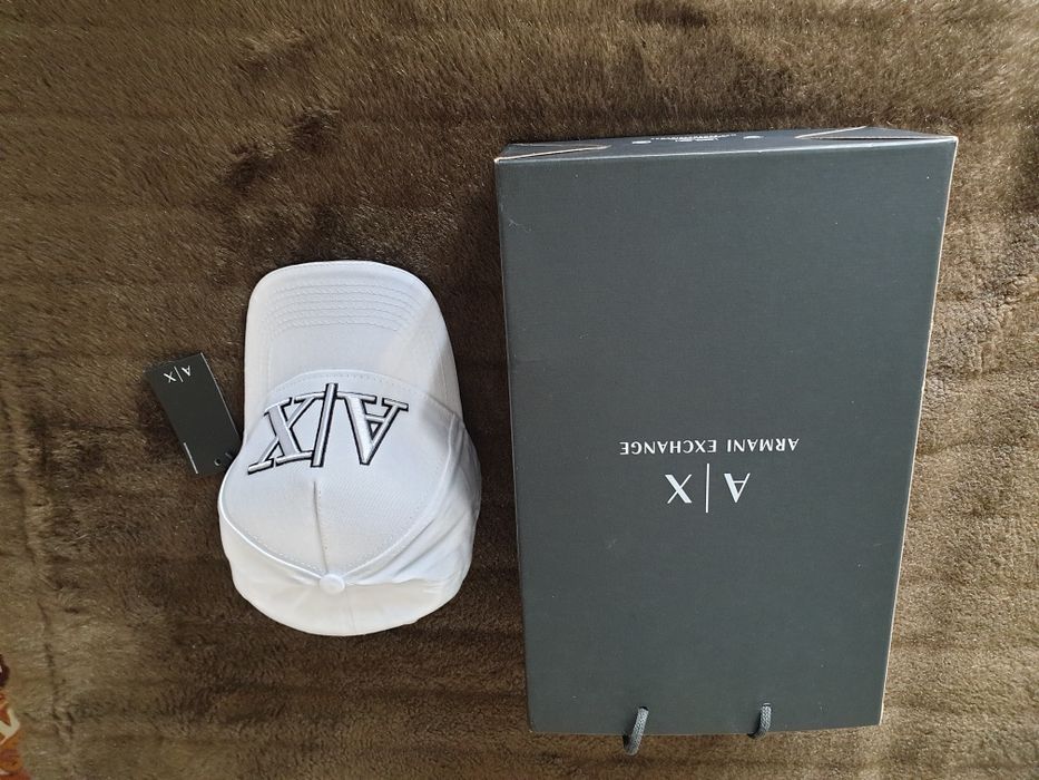 Armani Exchange buty i czapka