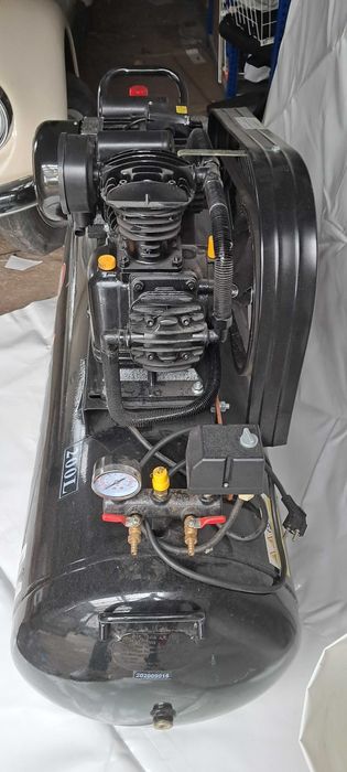 Kompresor olejowy 200L