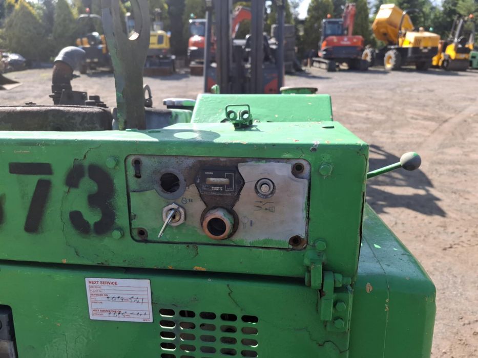 Walec jednobebnowy Terex Mbr71