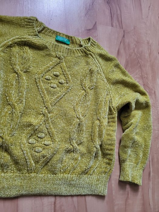 Sweter 128 ciepły milutki jak nowy bluza żółty benetton bluzka
