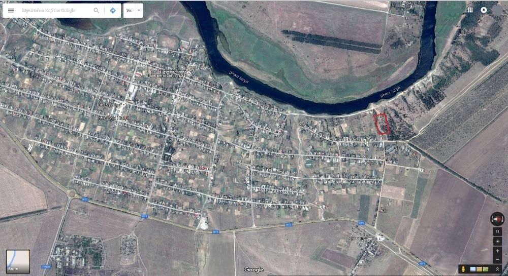 25 соток  в живописном месте, в лесу у реки. Калиновка Витовский р-н