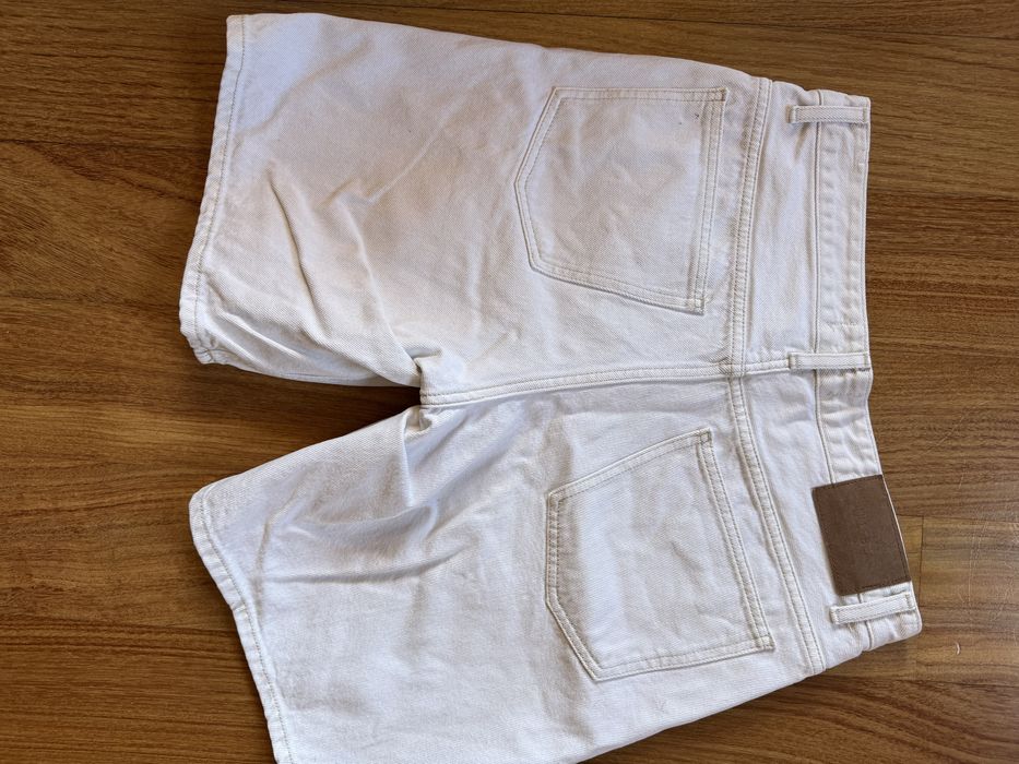 calções brancos da pull and bear
