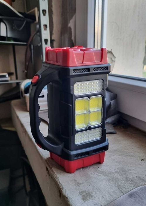 Ліхтарик портативний з повербанком і сонячною батареєю зарядка