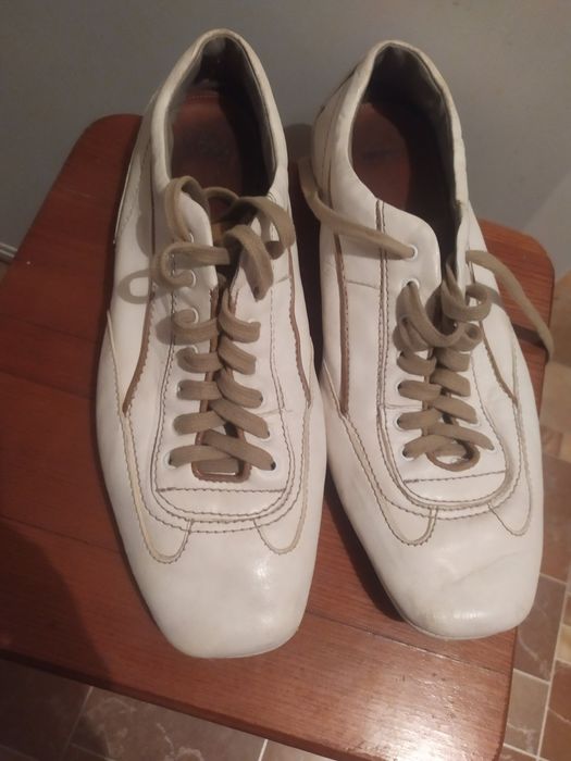 Продам туфли кроссовки hugo boss 43