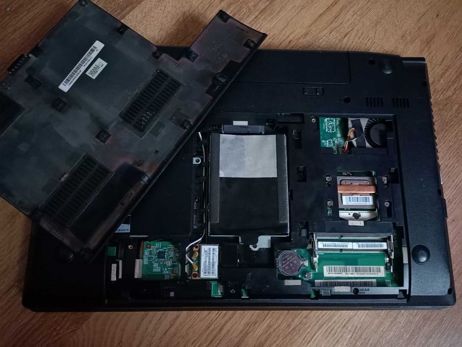 Laptop Lenovo B590 uszkodzony