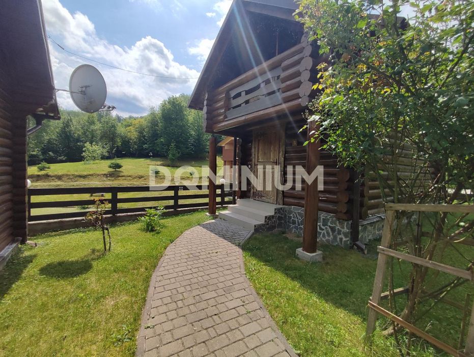 Продається відпочинковий комплекс в самому серці Карпат