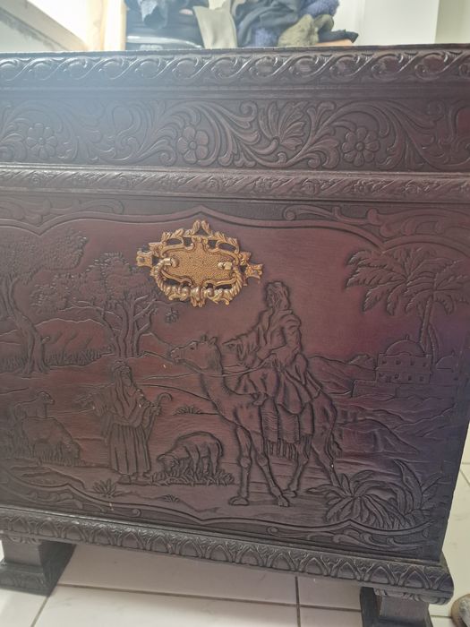 Vendo uma arca  em perfeita condições, negociável