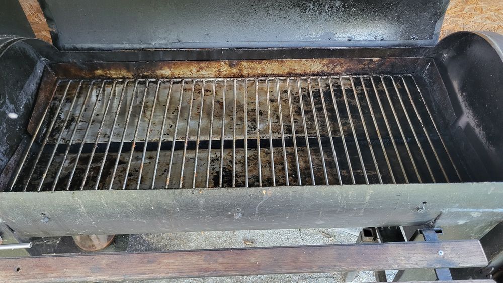 Grill z wędzarnią