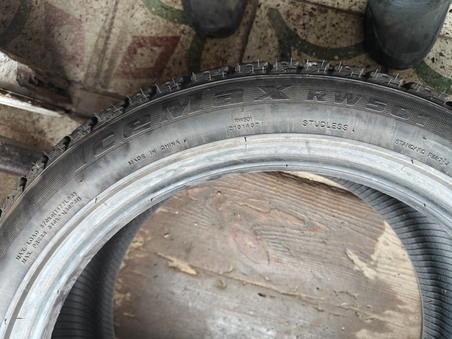 Колеса зимові 225 45 17 kapsen