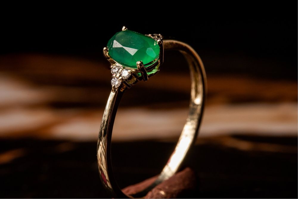 Pierścionek złoty Agat Naturalny Diamenty 585