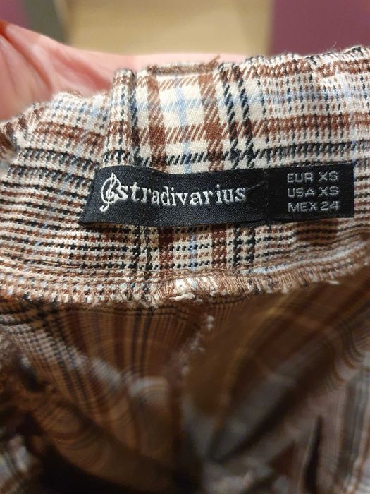 Spodnie Stradivarius