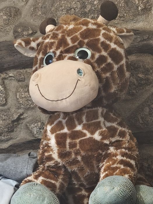 Peluche girafa grande 15€ para desocupar