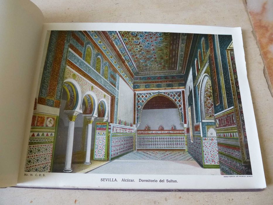 Livro com 20 fotos postais de Sevilha