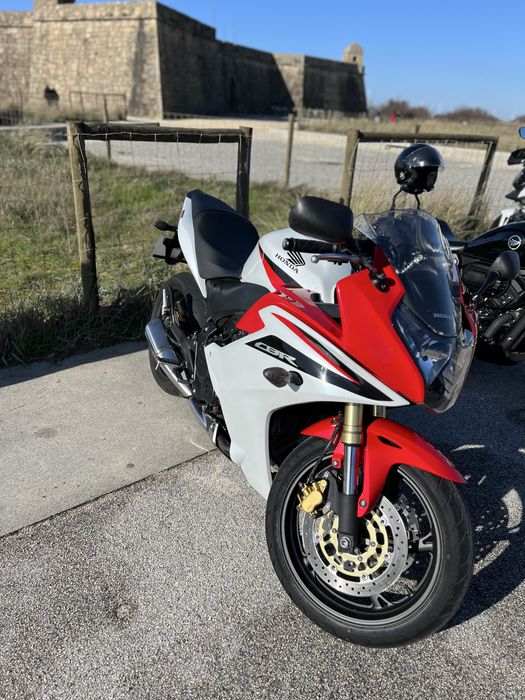 Honda Cbr 600 f (2011)