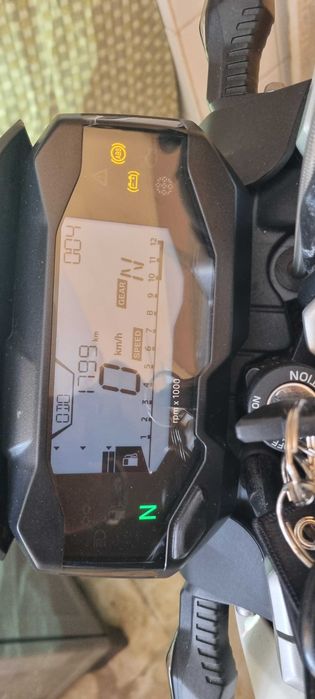 Mota BMW 310i R  poucos km como nova