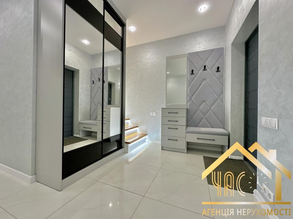 Таунхаус 95 м² з ремонтом і меблями, Жуляни, Київ