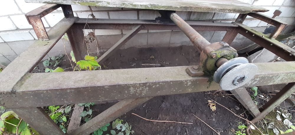 Рама під циркулярку.