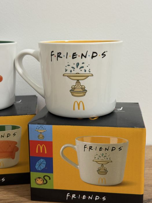 Повний набір чашки кружки фігурки Friends McDonald's Друзі Мак