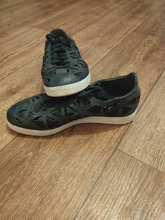 Кросівки жіночі Адідас