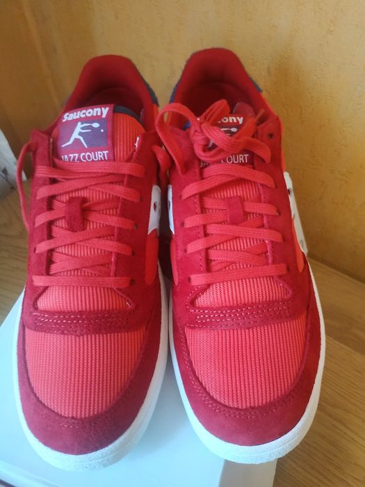 продам  кросівки saucony