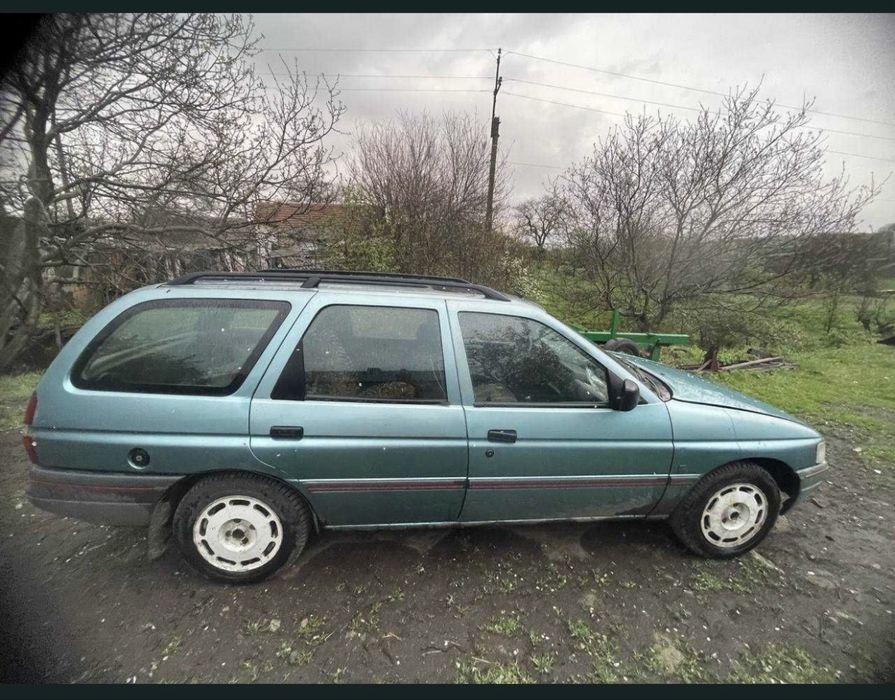 Продам Ford Escort