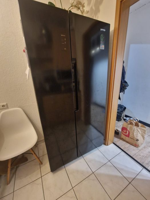 Lodówka 2 skrzydłowa GORENJE 178,6cm Czarna