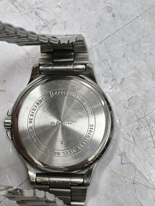 Casio MTP V300 zegarek
