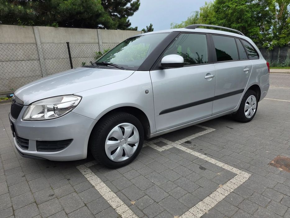 Skoda Fabia 1.2 benzyna bogato wyposażona sprowadzona z Niemiec