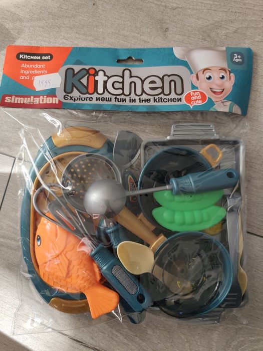 Nowy zestaw akcesoriów kuchennych  dla dzieci