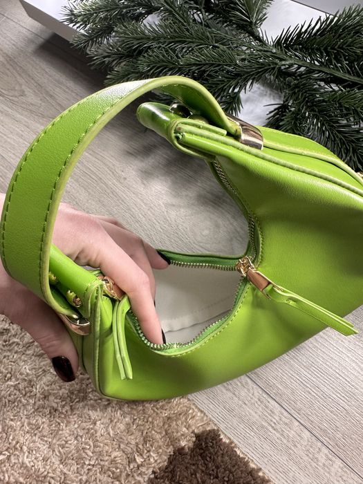 Салатова сумка з еко-шкіри