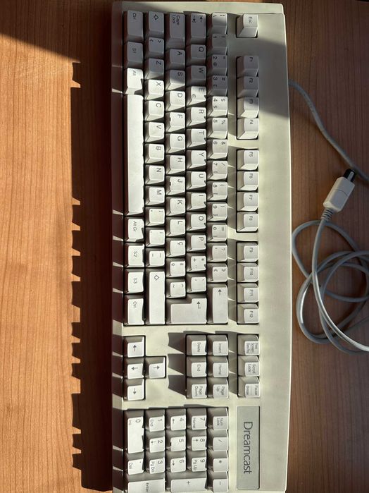 Original Sega Dreamcast Keyboard (Portuguese-Portugal Layout) — Excellent Condition64751815893761123