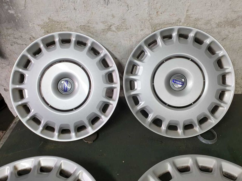 Kołpaki oryginalne Volvo R15