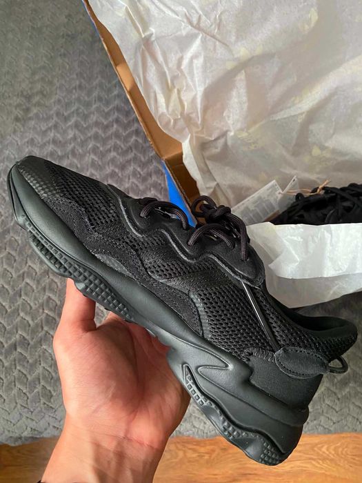 Buty sportowe Adidas Ozweego rozmiar 39 ⅓