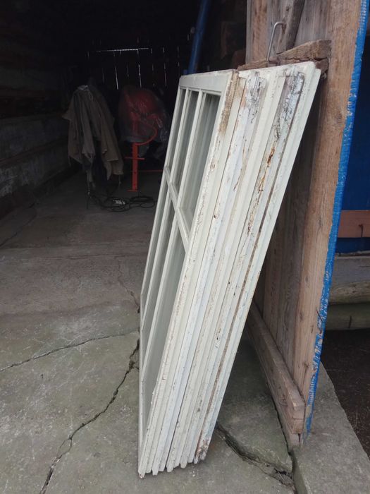 Віконні рами із склом