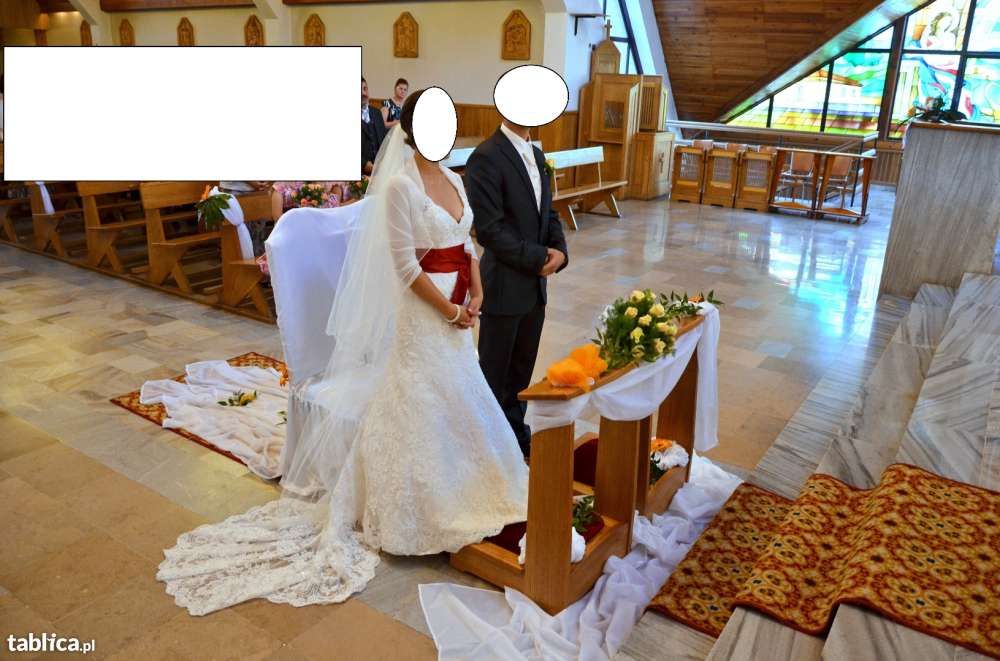 Suknia ślubna rybka z salonu Evita koronka