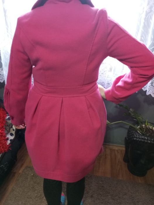 Płaszcz rozkloszowany