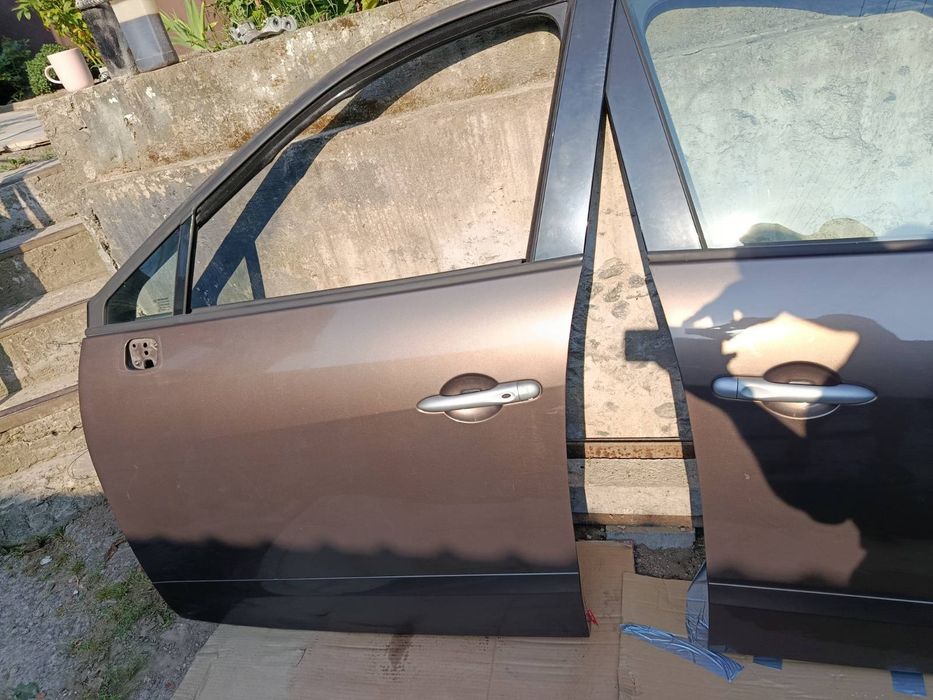 Дверка передня ліва права Renault Scenic 3 Grand колір TECNB TED69