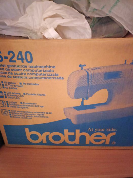 Продам оверлок brother