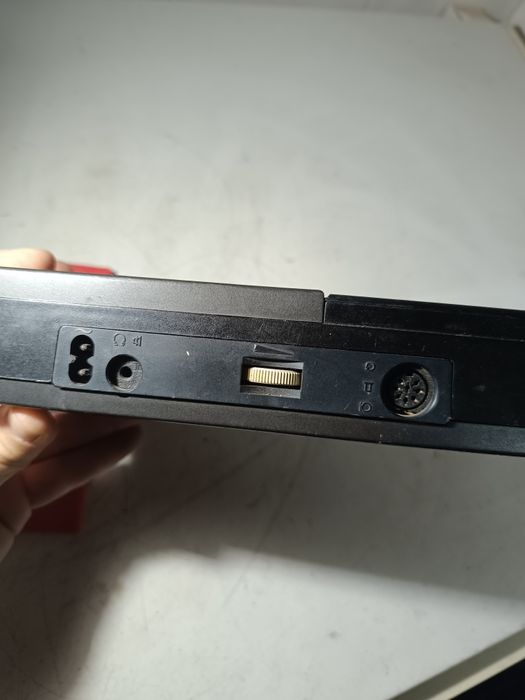 Gravador e leitor de cassetes Grundig