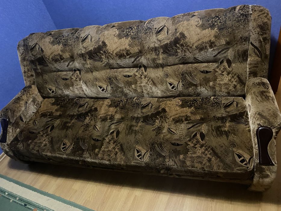 Продам диван и два креслав ном состоянии