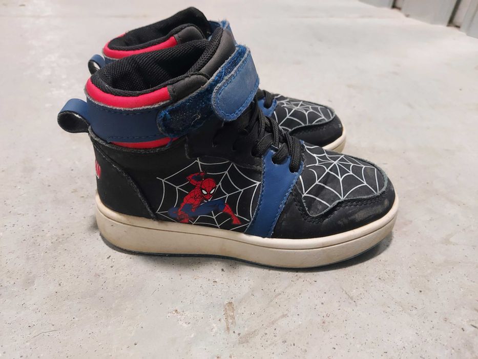 Buty chłopiece spiderman rozm 28