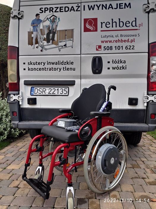 Wózek inwalidzki z napędem E-motion