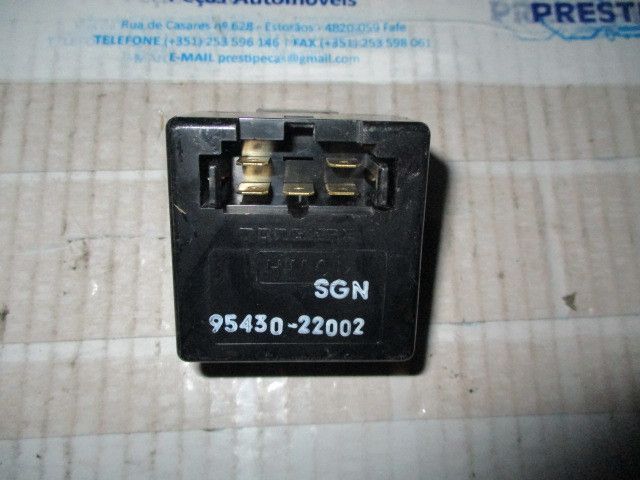 Botão / interruptor electromecânico / relé HYUNDAI Accent I (X3)