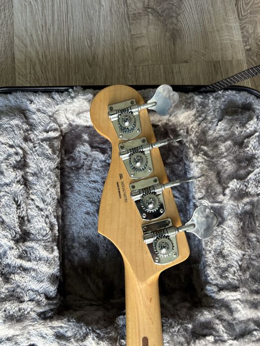 Fender Deluxe Active Jazz Bass gitara basowa