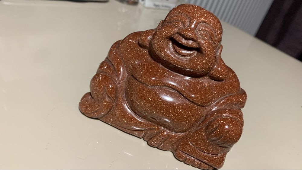 статуетка Будди из камня