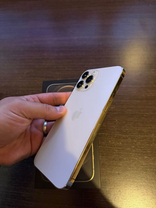 Iphone 12 Pro Max como novo